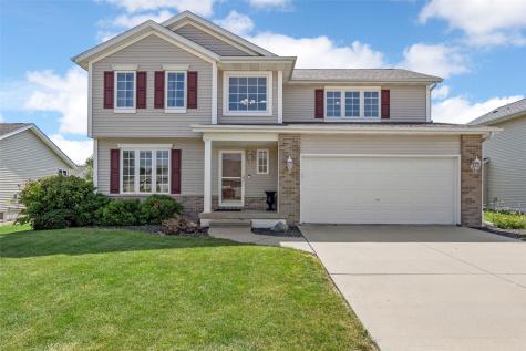 729 74th Street NE Cedar Rapids IA 52402