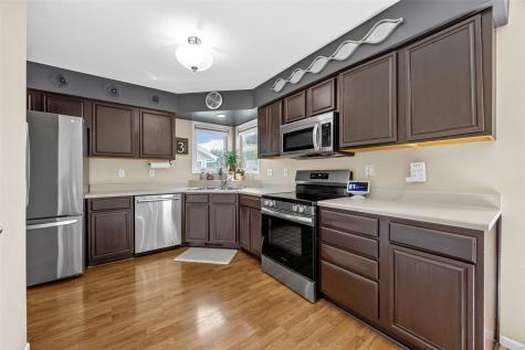 729 74th Street NE Cedar Rapids IA 52402