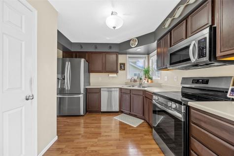 729 74th Street NE Cedar Rapids IA 52402