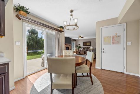 729 74th Street NE Cedar Rapids IA 52402