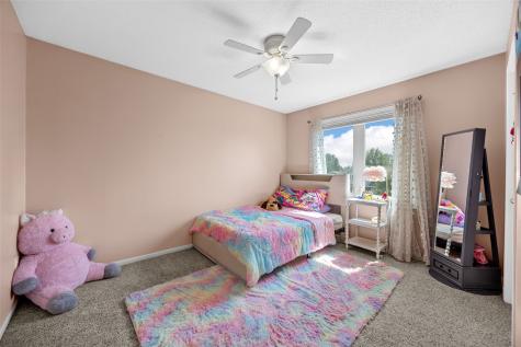 729 74th Street NE Cedar Rapids IA 52402