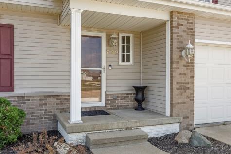 729 74th Street NE Cedar Rapids IA 52402