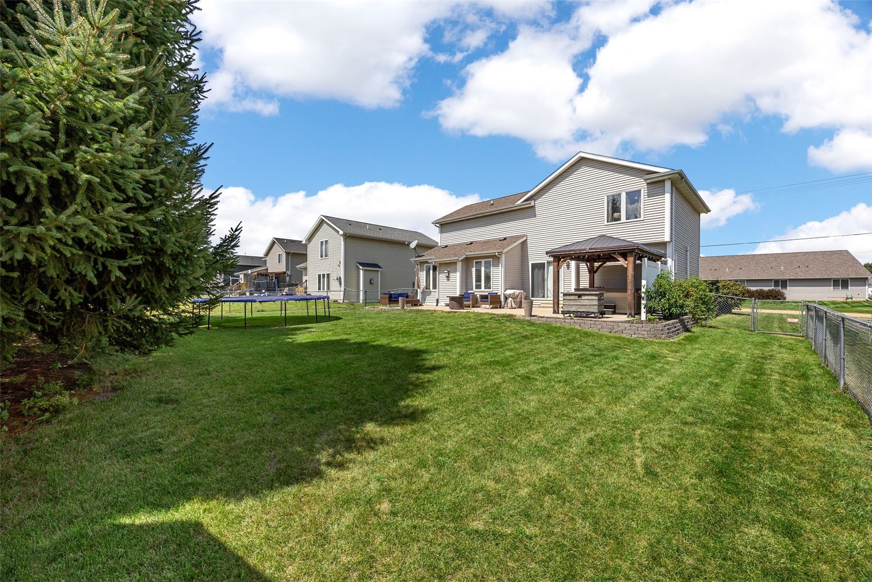 729 74th Street NE Cedar Rapids IA 52402