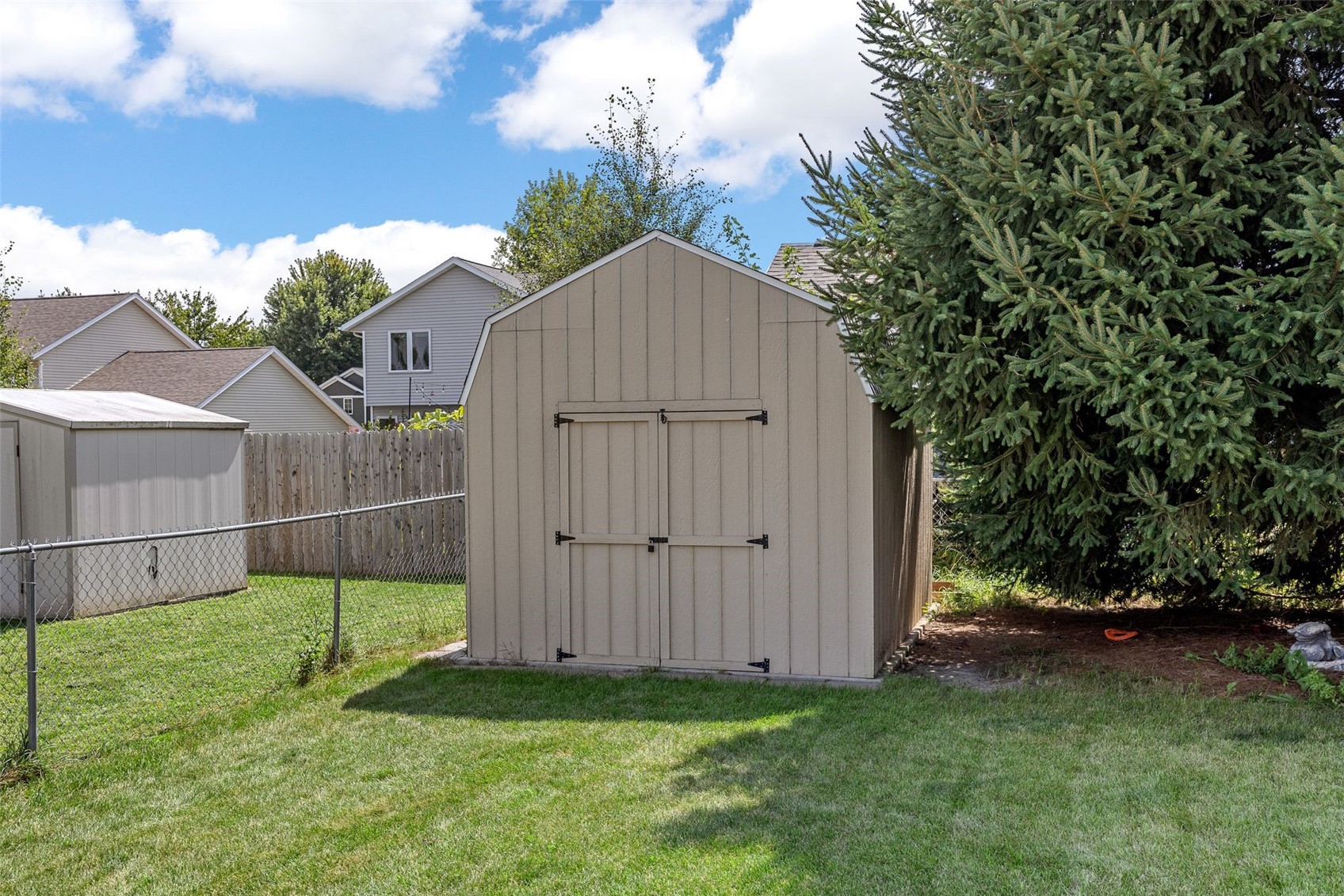 729 74th Street NE Cedar Rapids IA 52402
