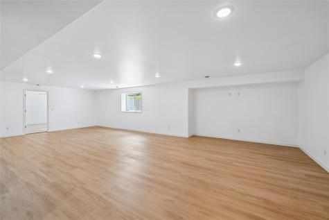 104 5th Avenue Court Coggon IA 52218