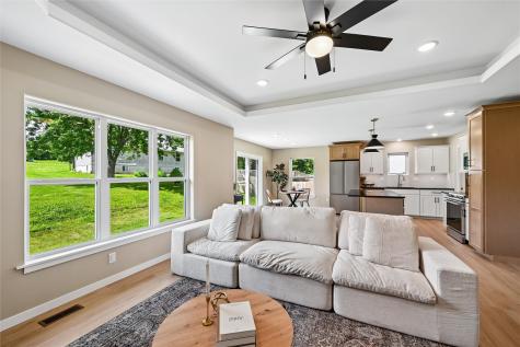 104 5th Avenue Court Coggon IA 52218
