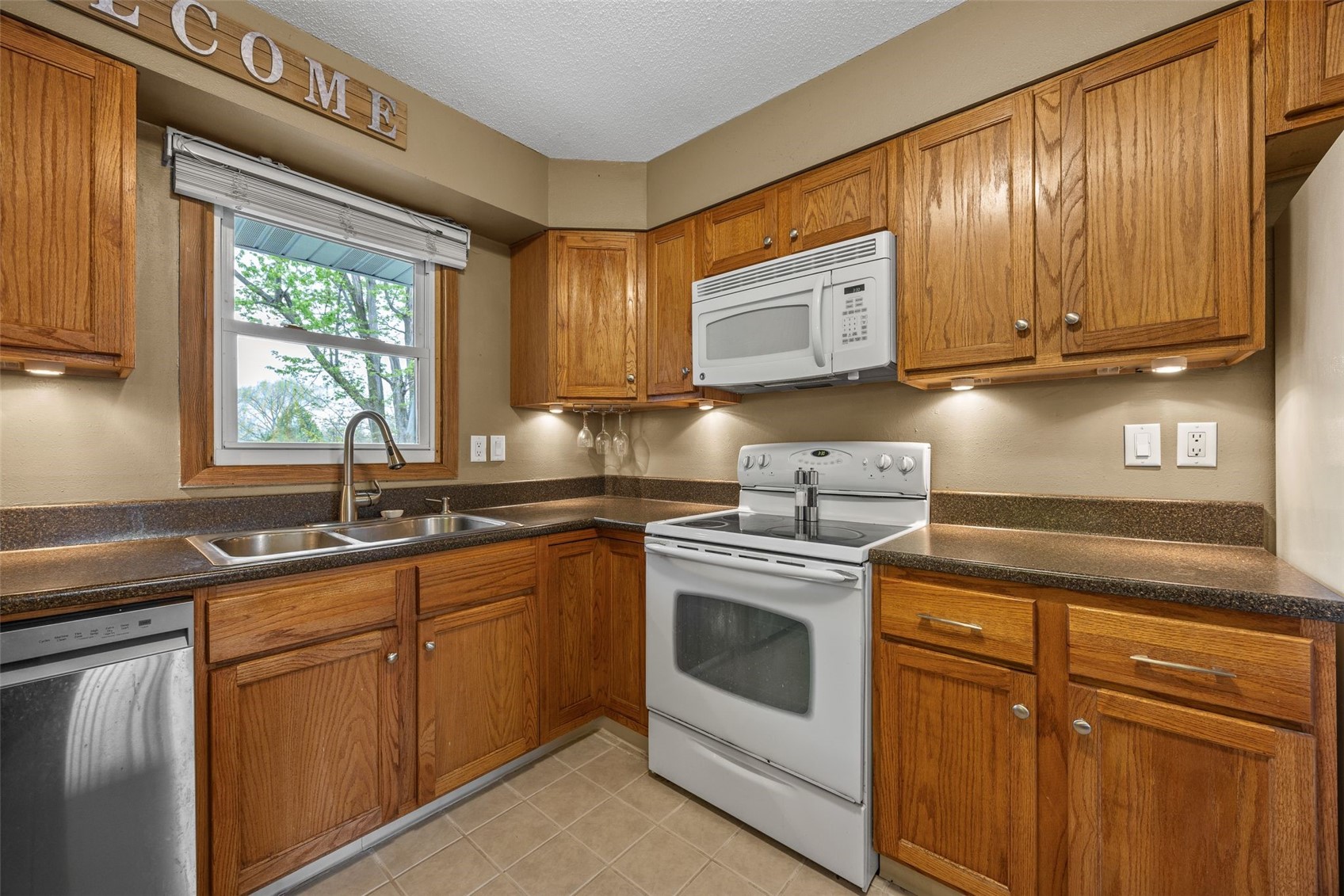4711 Twin Pine Drive NE Cedar Rapids IA 52402