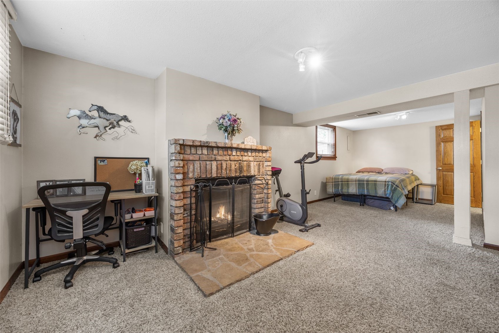 4711 Twin Pine Drive NE Cedar Rapids IA 52402