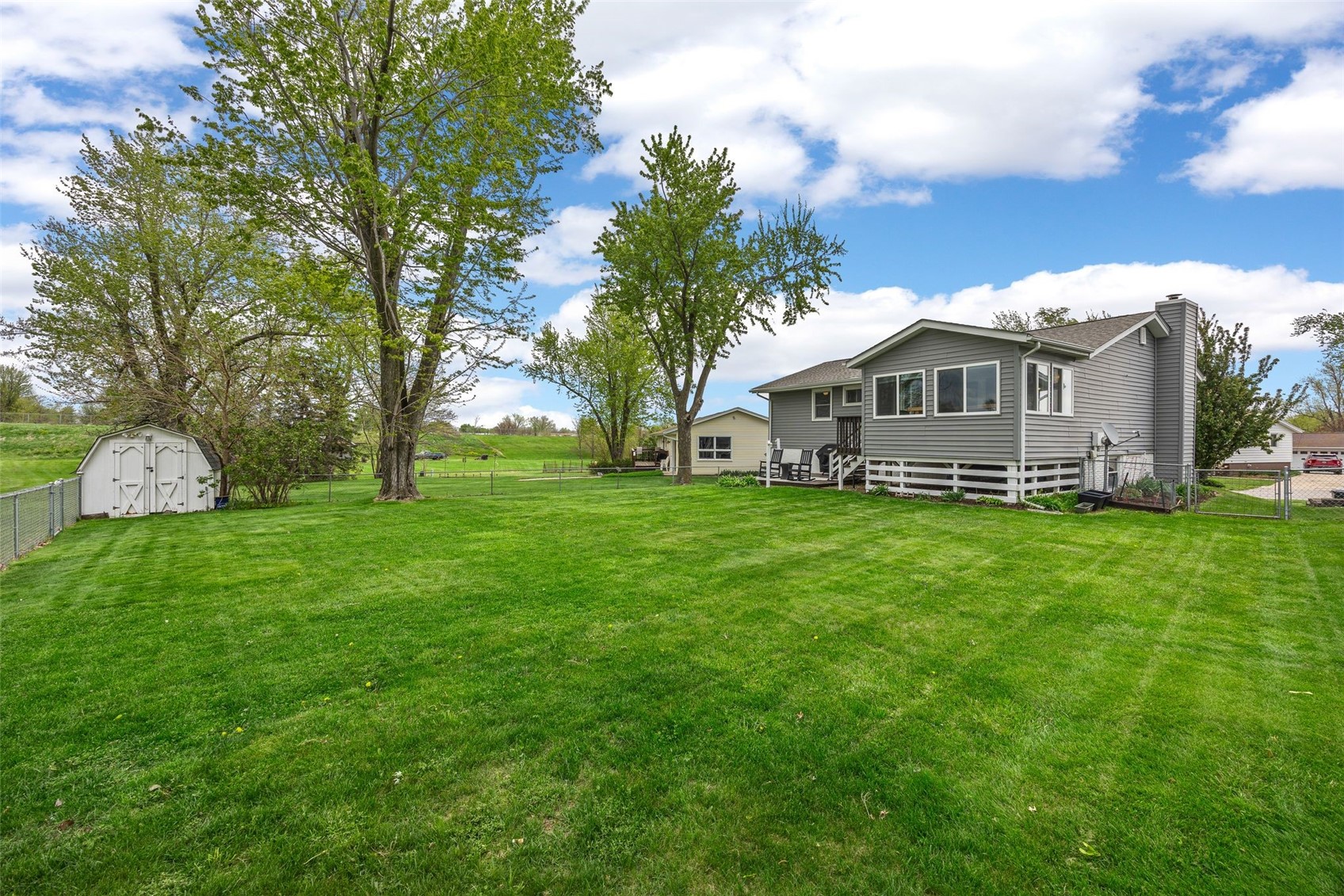 4711 Twin Pine Drive NE Cedar Rapids IA 52402