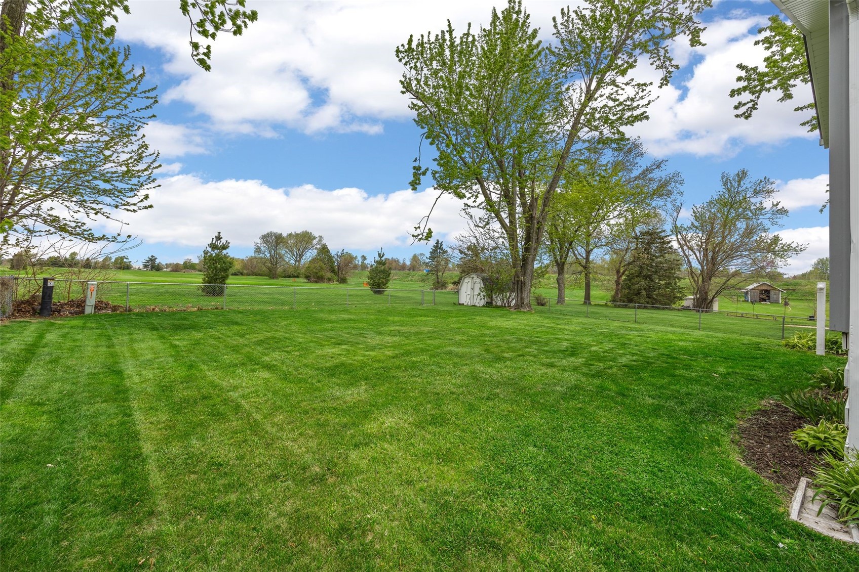 4711 Twin Pine Drive NE Cedar Rapids IA 52402