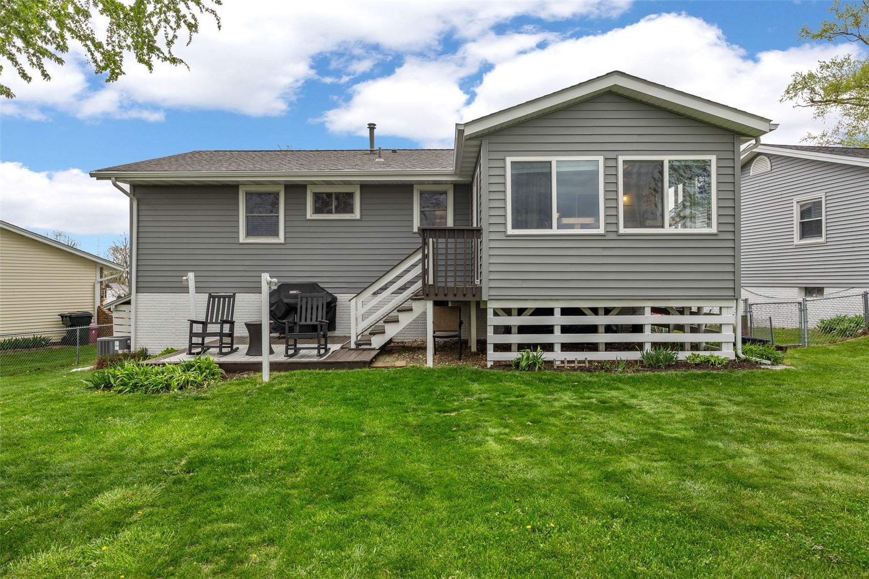 4711 Twin Pine Drive NE Cedar Rapids IA 52402