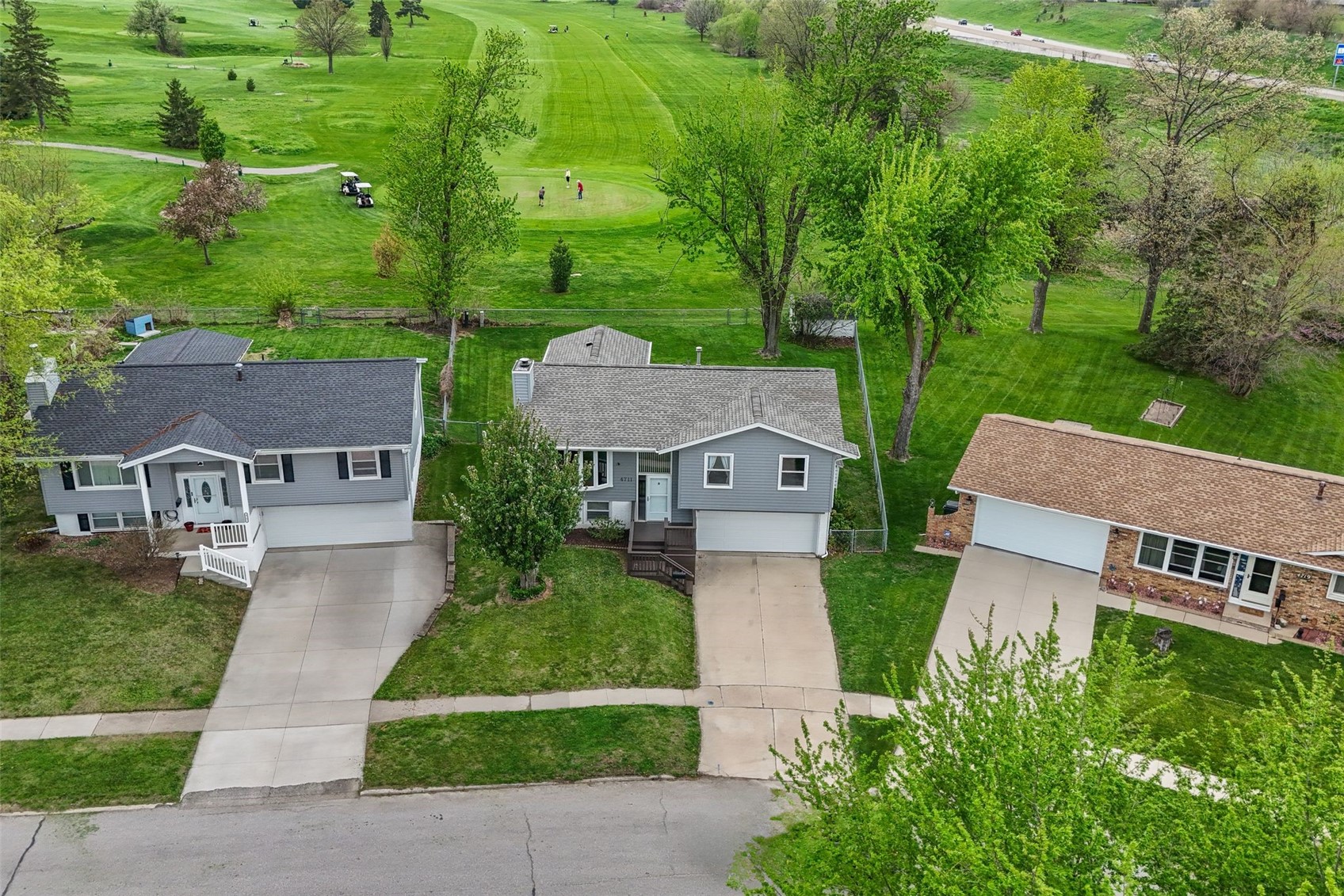 4711 Twin Pine Drive NE Cedar Rapids IA 52402