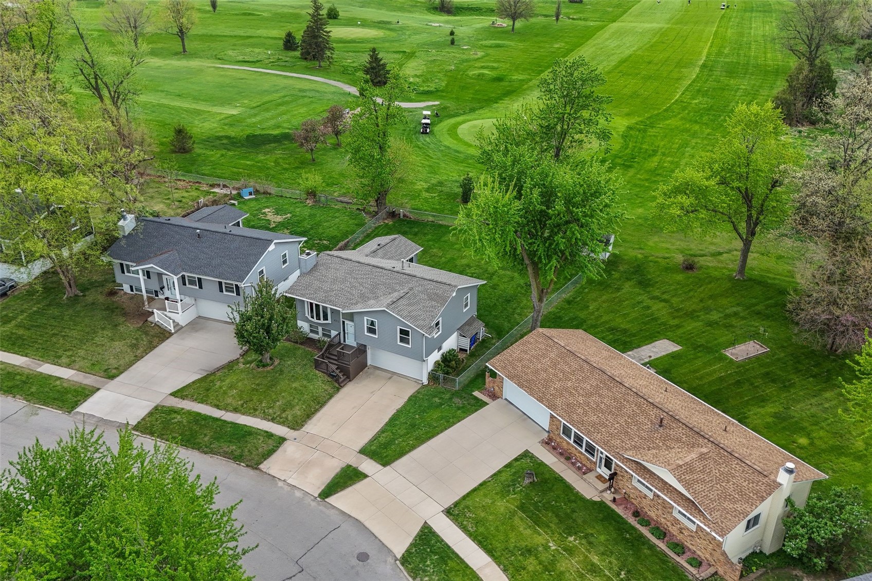 4711 Twin Pine Drive NE Cedar Rapids IA 52402