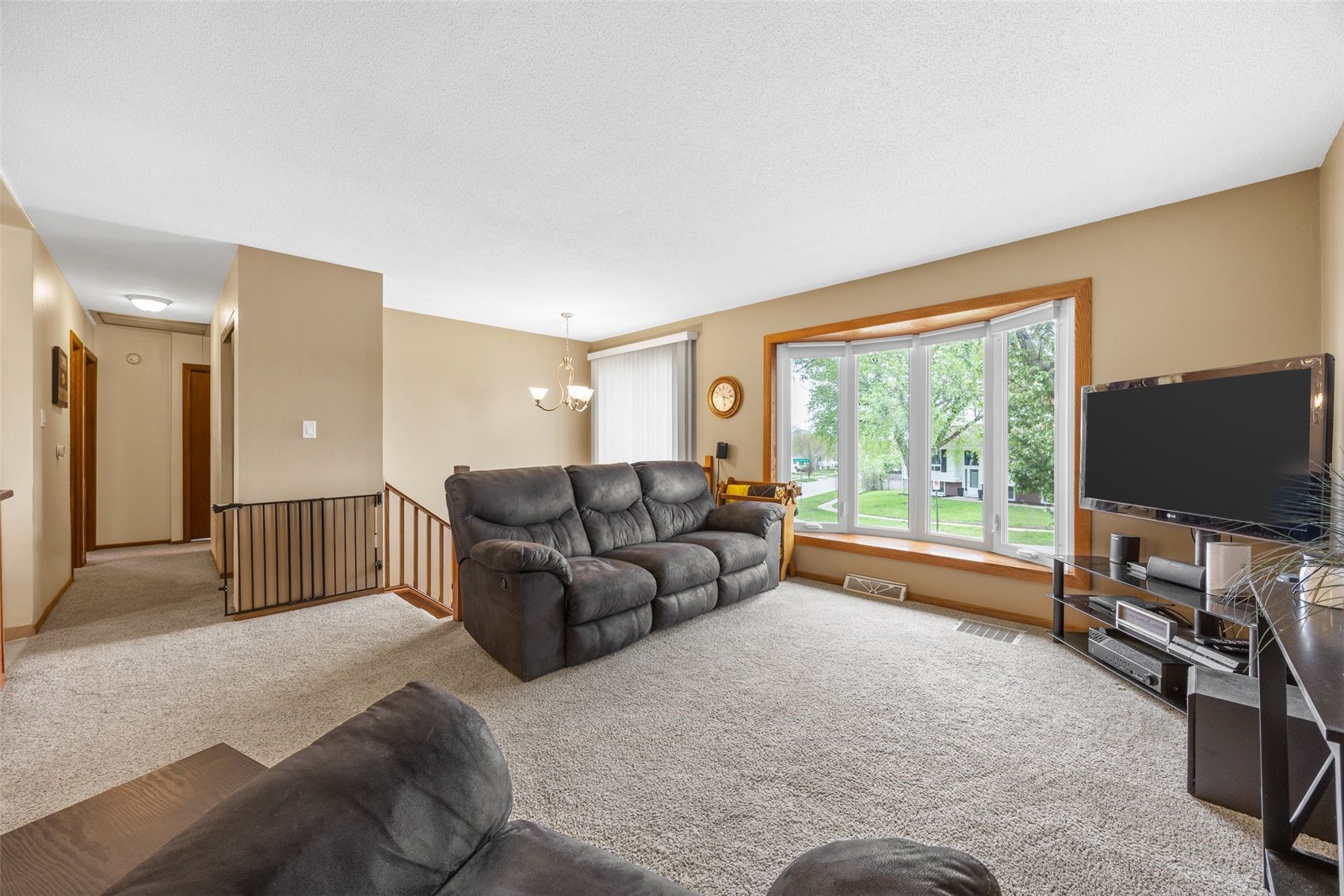 4711 Twin Pine Drive NE Cedar Rapids IA 52402