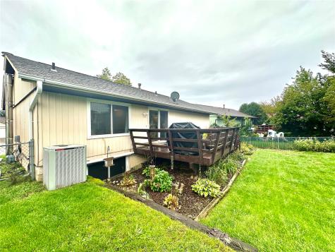 1612 Parkwood Lane NE Cedar Rapids IA 52402