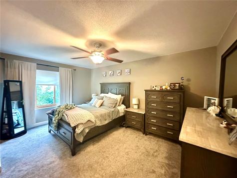 1612 Parkwood Lane NE Cedar Rapids IA 52402