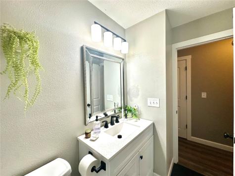 1612 Parkwood Lane NE Cedar Rapids IA 52402