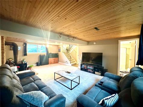 1612 Parkwood Lane NE Cedar Rapids IA 52402