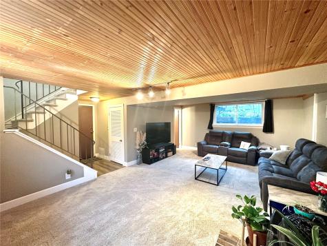 1612 Parkwood Lane NE Cedar Rapids IA 52402