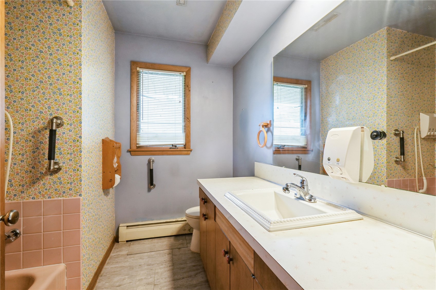 2900 Westwood Drive NW Cedar Rapids IA 52405