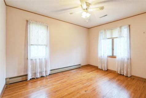 2900 Westwood Drive NW Cedar Rapids IA 52405