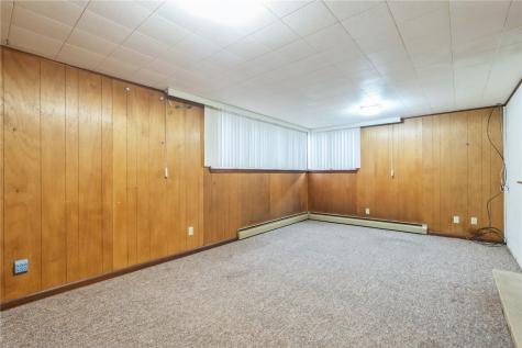 2900 Westwood Drive NW Cedar Rapids IA 52405