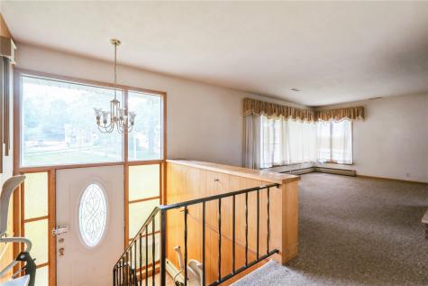 2900 Westwood Drive NW Cedar Rapids IA 52405