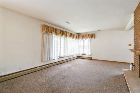 2900 Westwood Drive NW Cedar Rapids IA 52405
