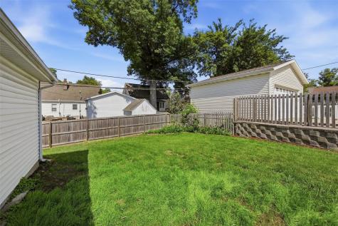 424 Dunreath Drive NE Cedar Rapids IA 52402