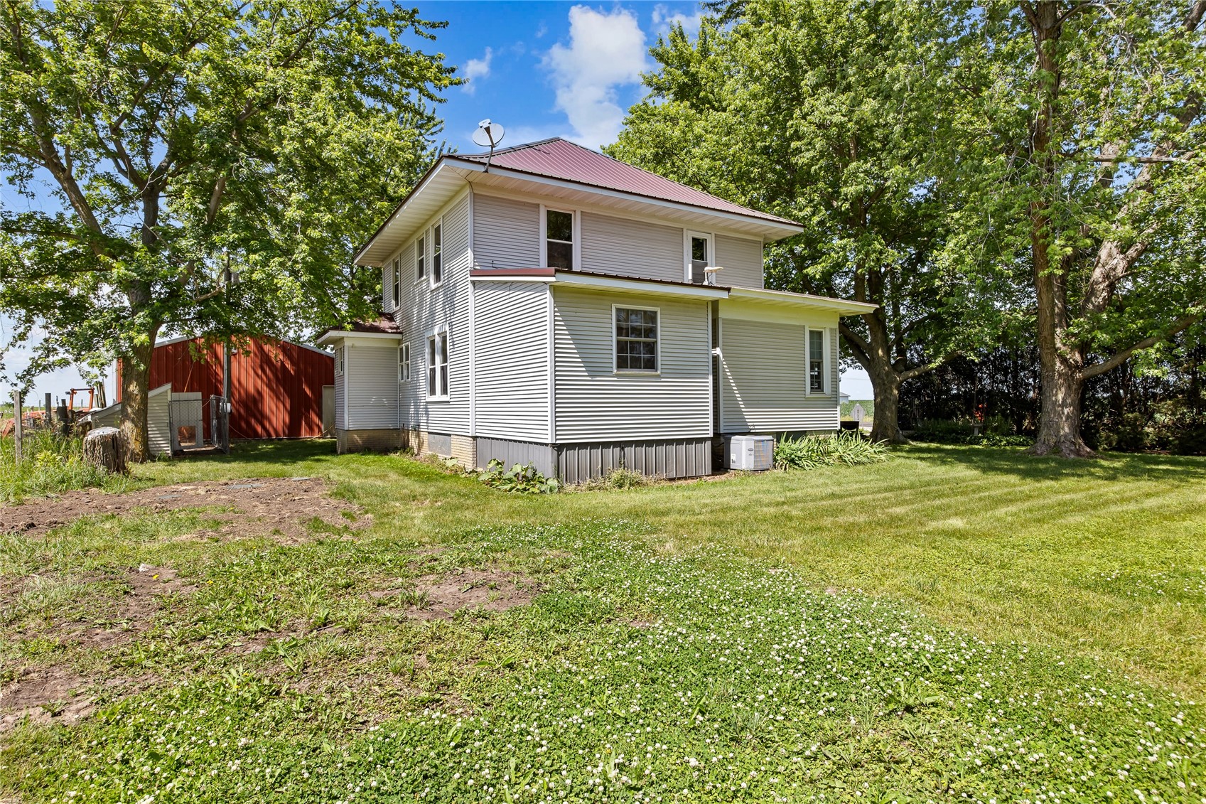 1105 Iowa 38 Tipton IA 52772