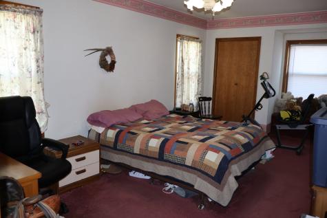 127 7th Avenue SE Oelwein IA 50662