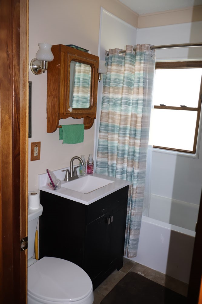 127 7th Avenue SE Oelwein IA 50662