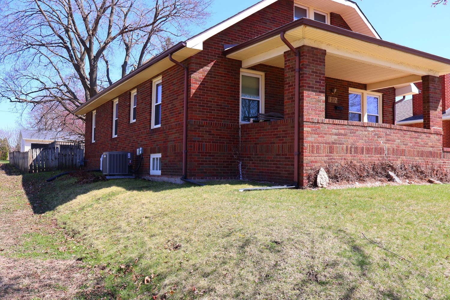 127 7th Avenue SE Oelwein IA 50662