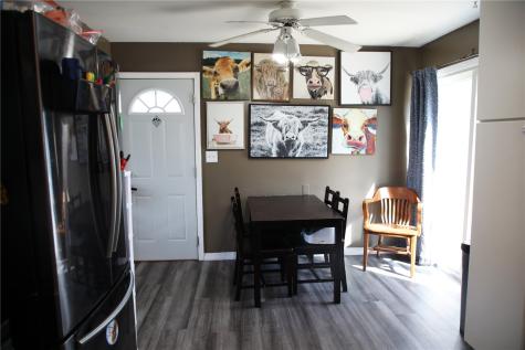 114 E Willman Street Hiawatha IA 52233