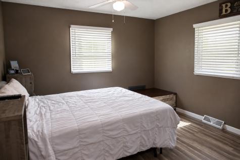 114 E Willman Street Hiawatha IA 52233