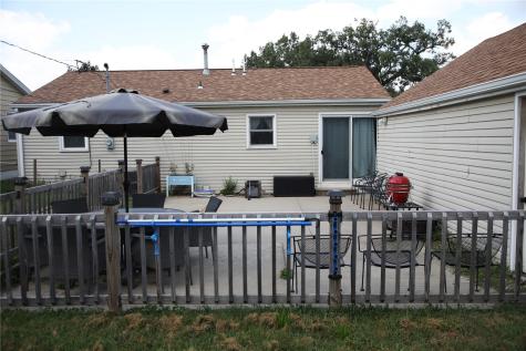 114 E Willman Street Hiawatha IA 52233