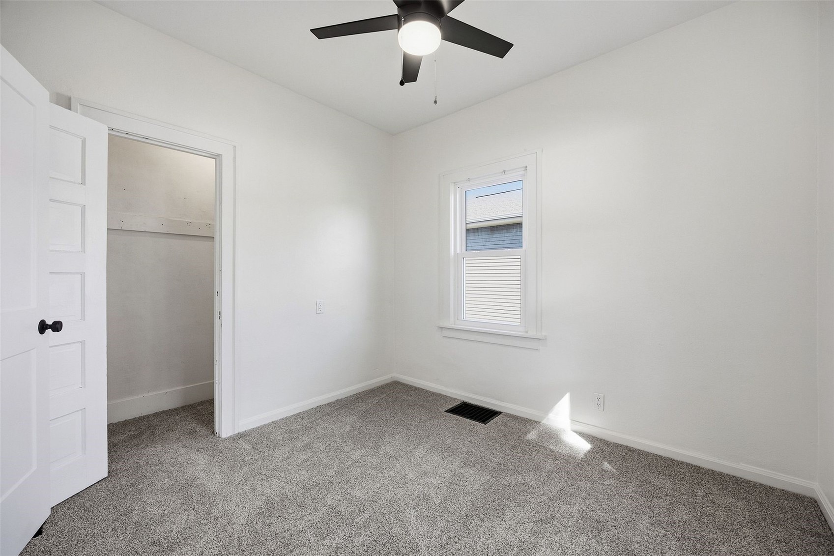 905 12th Street NE Cedar Rapids IA 52402