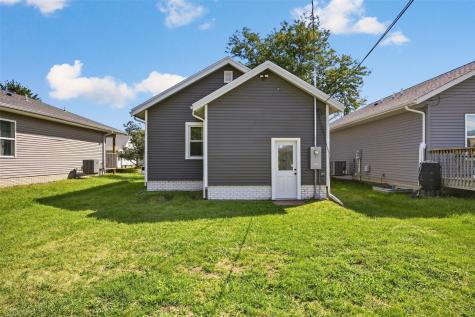 905 12th Street NE Cedar Rapids IA 52402