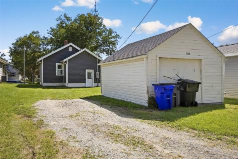 905 12th Street NE Cedar Rapids IA 52402
