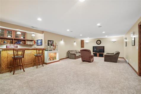 2595 Victoria Street Marion IA 52302