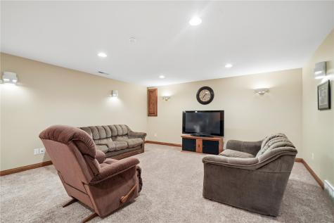 2595 Victoria Street Marion IA 52302