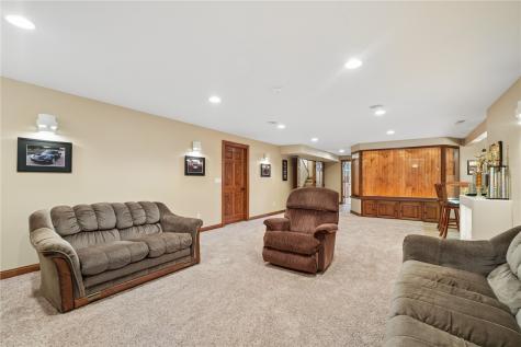 2595 Victoria Street Marion IA 52302