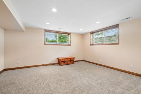 2595 Victoria Street Marion IA 52302