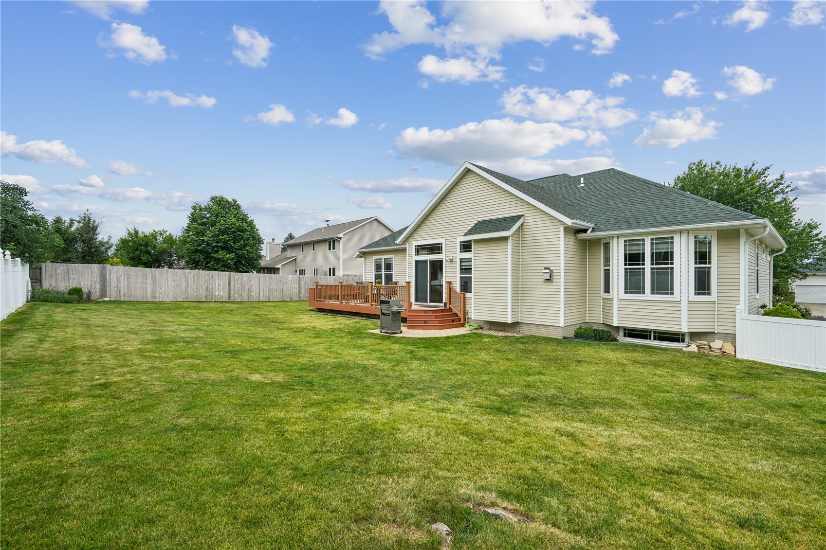 2595 Victoria Street Marion IA 52302
