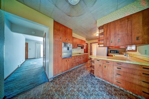 2106 42nd Street NE Cedar Rapids IA 52402