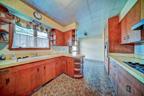 2106 42nd Street NE Cedar Rapids IA 52402
