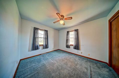 2106 42nd Street NE Cedar Rapids IA 52402