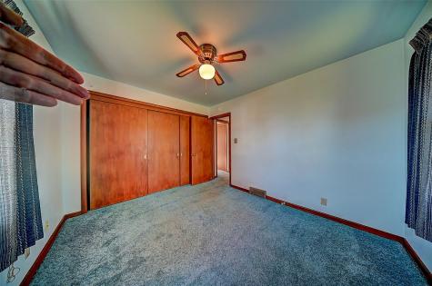 2106 42nd Street NE Cedar Rapids IA 52402