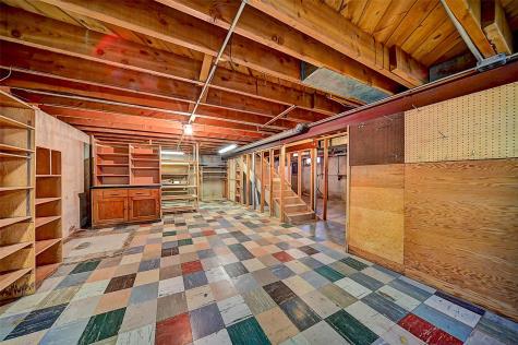2106 42nd Street NE Cedar Rapids IA 52402