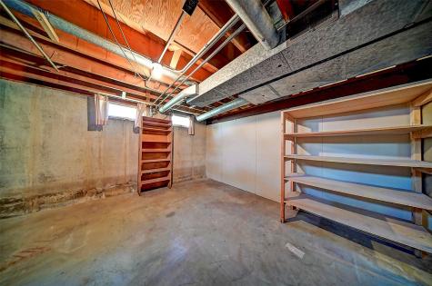 2106 42nd Street NE Cedar Rapids IA 52402
